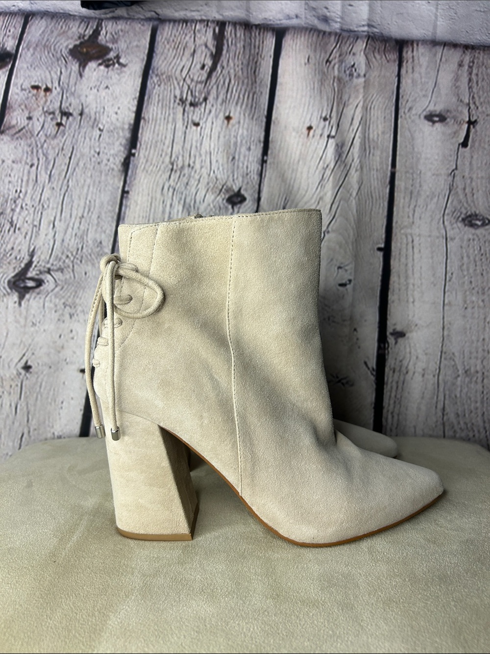 Chinese Laundry Kristin Cavallari suede corset boot womens size 7/37.5, 40495